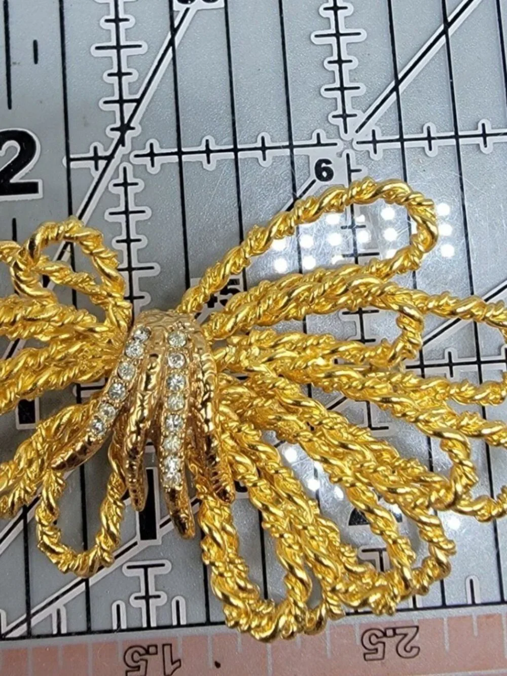 Vintage Bow Brooch Large Twisted Rope w/Rhinestone Accents Bright Gold Tone